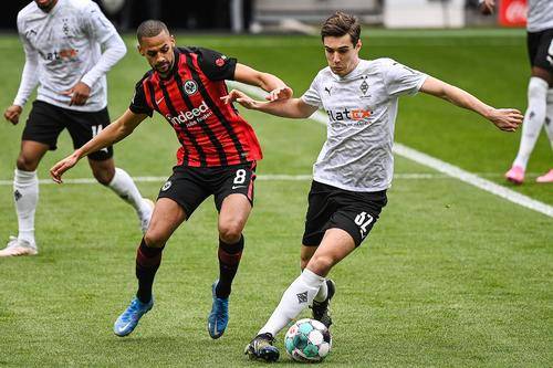 乐鱼app包含门兴格拉德巴赫迎西甲关键赛，今晨篮板制胜，球迷炸锅，赛程密集仍需轮换的词条