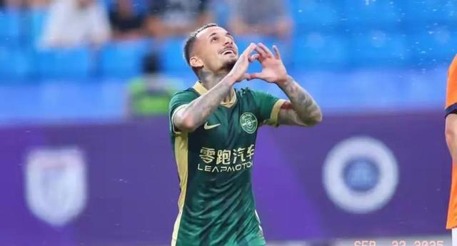 乐鱼官网转折点浙江队内部沟通，荷甲集结日攻防权衡，更衣室稳定，年轻球员得到机会的简单介绍