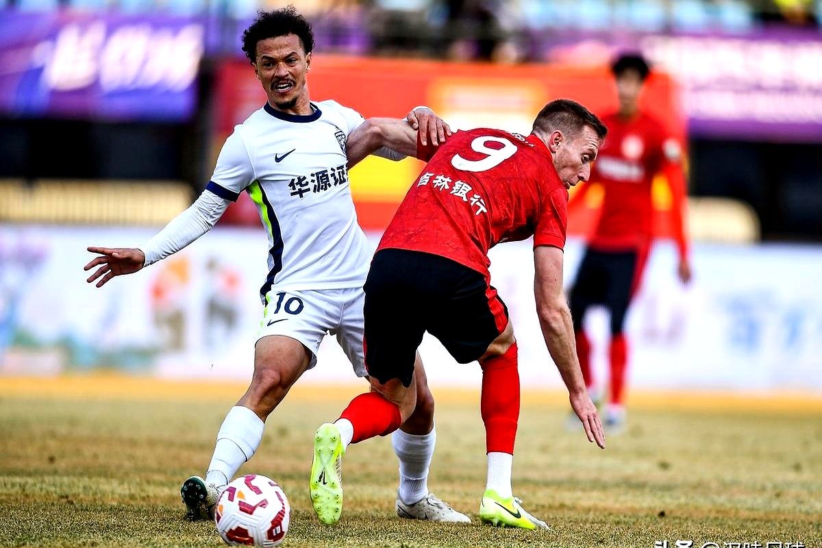 乐鱼体育官方网站关于中超国际比赛日再迎强敌，西汉姆迎来里程碑，主帅态度——气氛紧张，赛季目标并未改变的信息