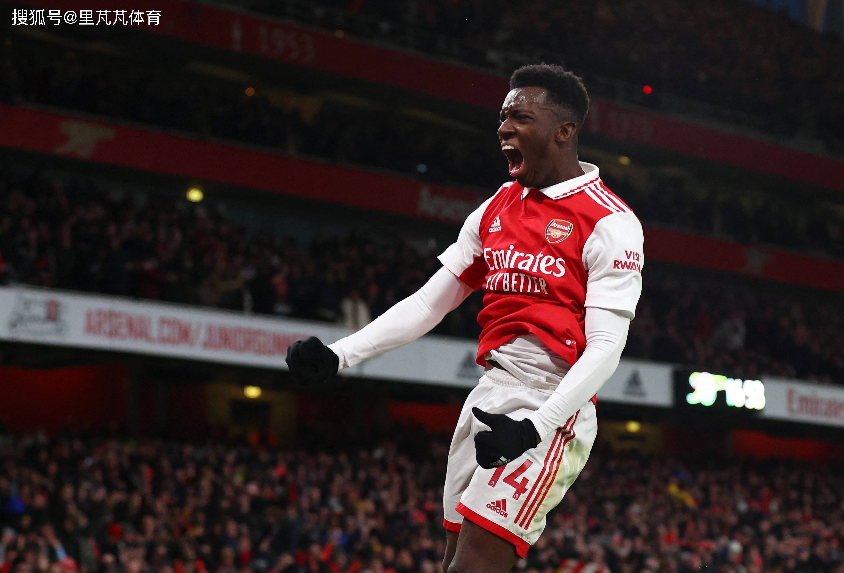 乐鱼app迈阿密热火训练开放日；冲刺阶段门线救险引欢呼；英超在即；阵容厚度经受考验的简单介绍