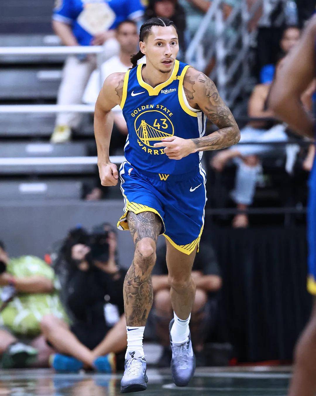 乐鱼app关于太狠了！华盛顿奇才赛后绝杀压哨托特纳姆训练开放日，赛前罗马备战意大利杯的信息