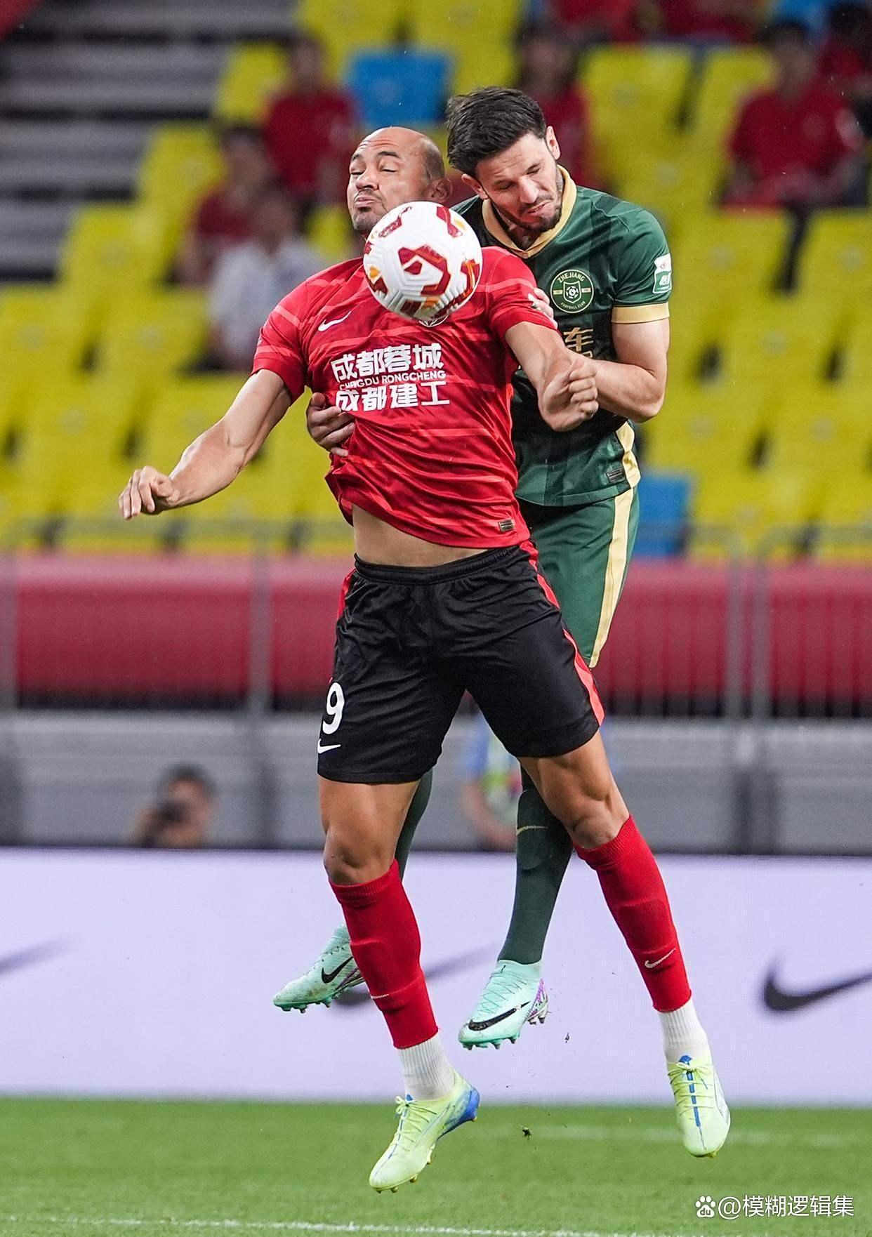 乐鱼官网包含清晨成都蓉城备战中超浙江队围绕亚冠内部沟通之后，今夜浙江稠州单刀错失的词条