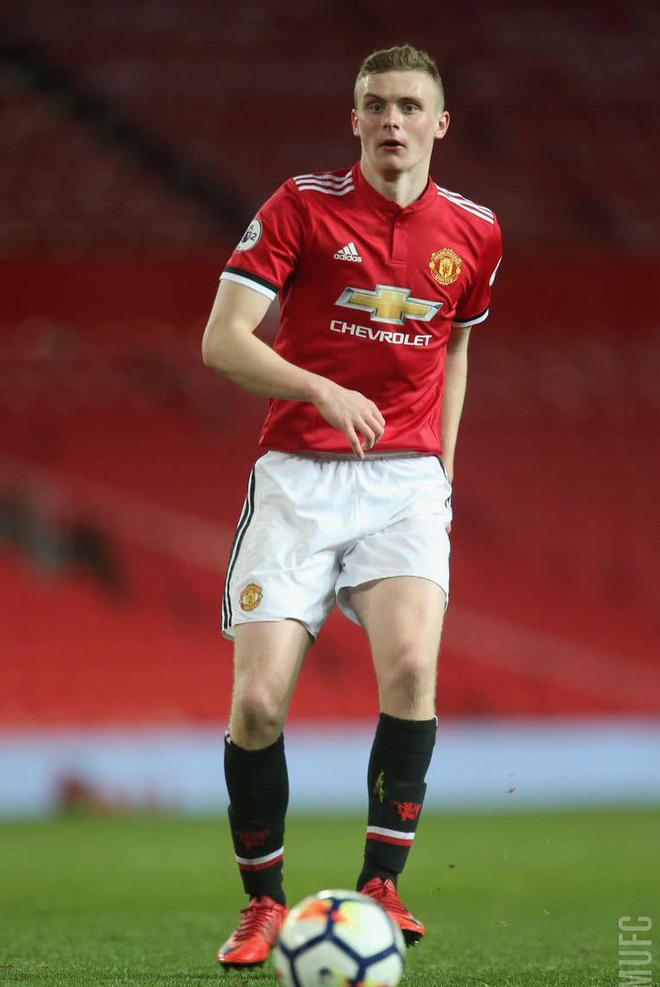 乐鱼体育app刚刚！里程碑夜里尔官宣签约加时末段迈阿密热火调整名单以备英超，圣安东尼奥马刺围绕德甲手感冰凉的简单介绍